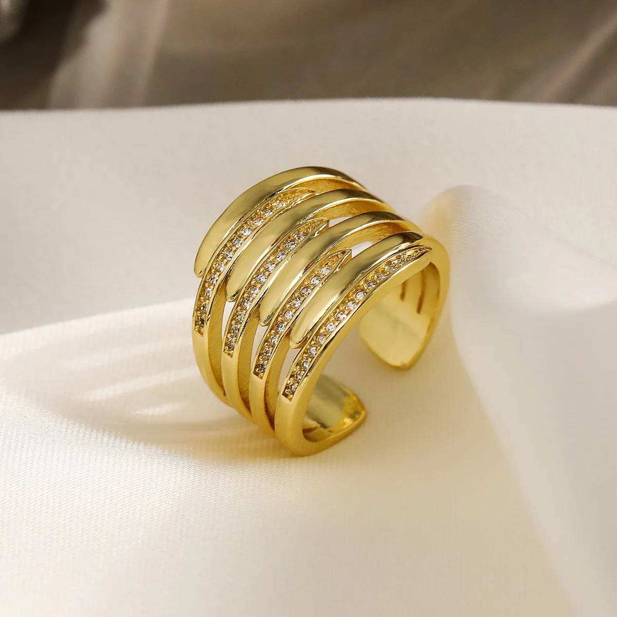 LUXUS MULTI-BAND RING