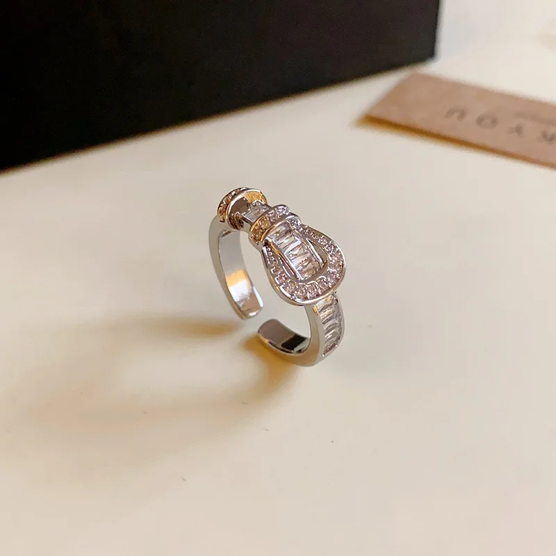 CRYSTAL GUITAR RING